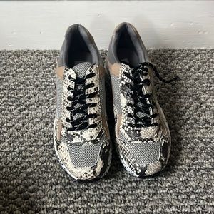 Brand new size 8 Steve madden